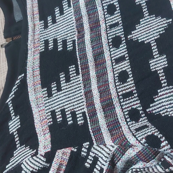 SUNDAY IN BROOKLYN weave hi-lo black top, S - Picture 2 of 10